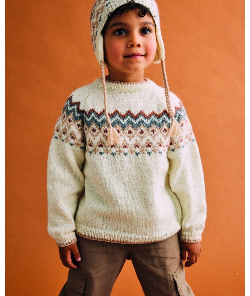 Pull enfant Eric en laine craie, jacquard biche et noisette sur l'empiècement - Patron tricot Phildar - modèle fini