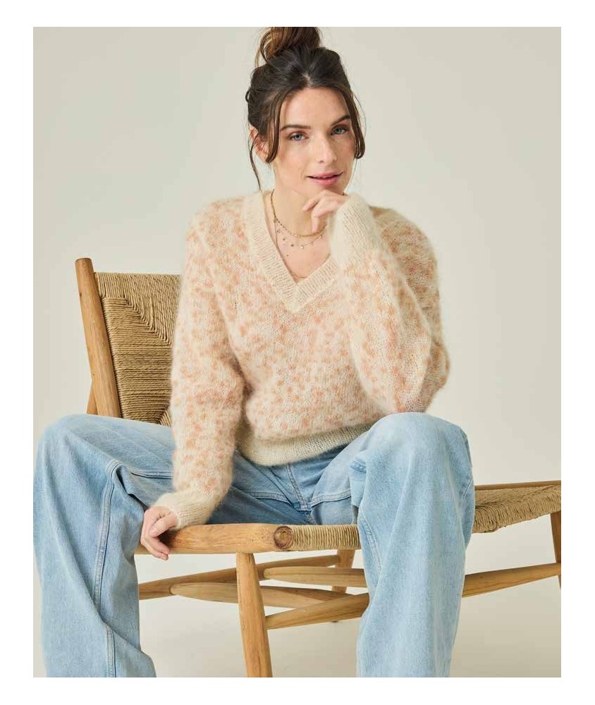 Pull femme Bonnie en mohair naturel et écru, longues côtes au bas - Patron tricot Phildar - modèle fini