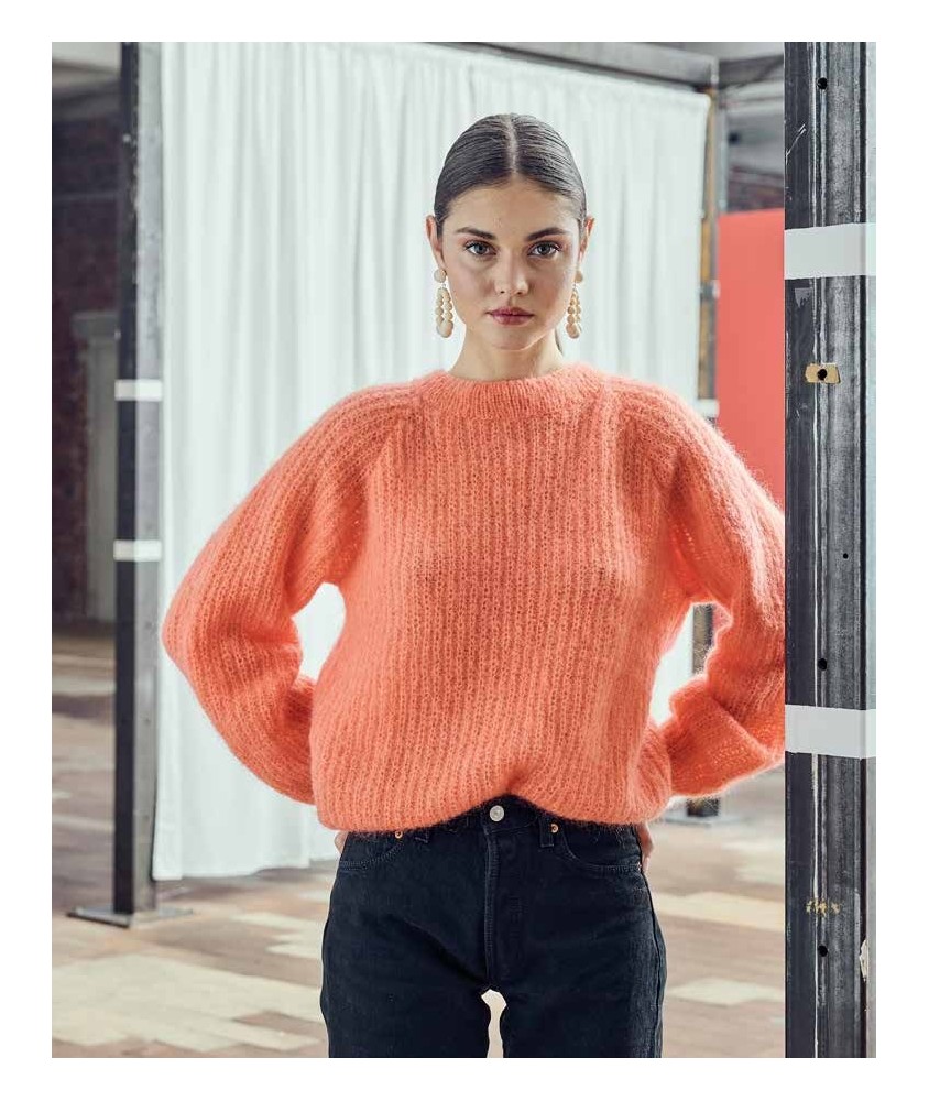 Pull femme Béatrice en mohair abricot, côtes perlées et manches ballon - Patron tricot Phildar - modèle fini