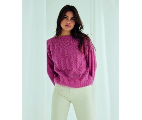 Pull femme Coleen en mohair vieux rose, torsades et points fantaisie - Patron tricot Phildar - modèle fini