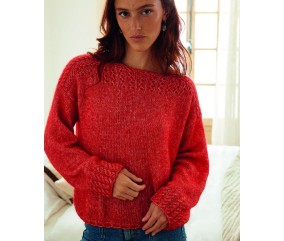 Pull femme Hedaya rouge en jersey, empiècements d'épaules torsadés ajourés - Patron tricot Phildar - modèle fini