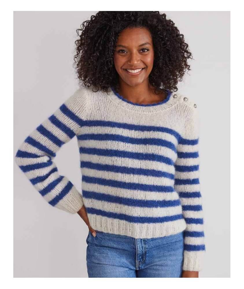 Pull femme Inda, marinière mohair rayée marine et craie avec boutonnage d'épaule - Patron tricot Phildar - modèle fini