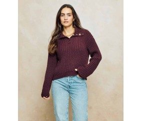 Pull femme Pola brun auburn en côtes 2/3, boutons dorés à l'épaule - Patron tricot Phildar - modèle fini