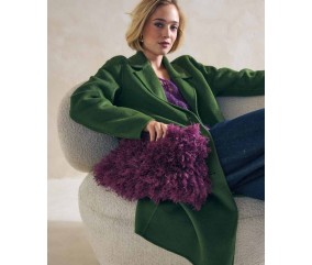 Sac Carlyn en fausse fourrure prune, fermoir métallique tubulaire - Patron tricot Phildar - modèle fini