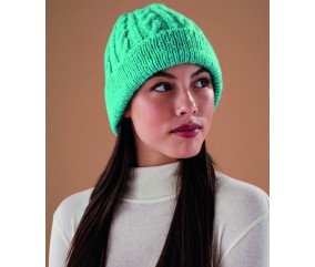 Bonnet Worker vert menthe à torsades, revers en côtes 1/1 - Patron tricot Pingouin - modèle fini