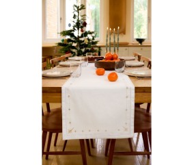 Patron de broderie Chemin de table de Noël avec étoiles DMC