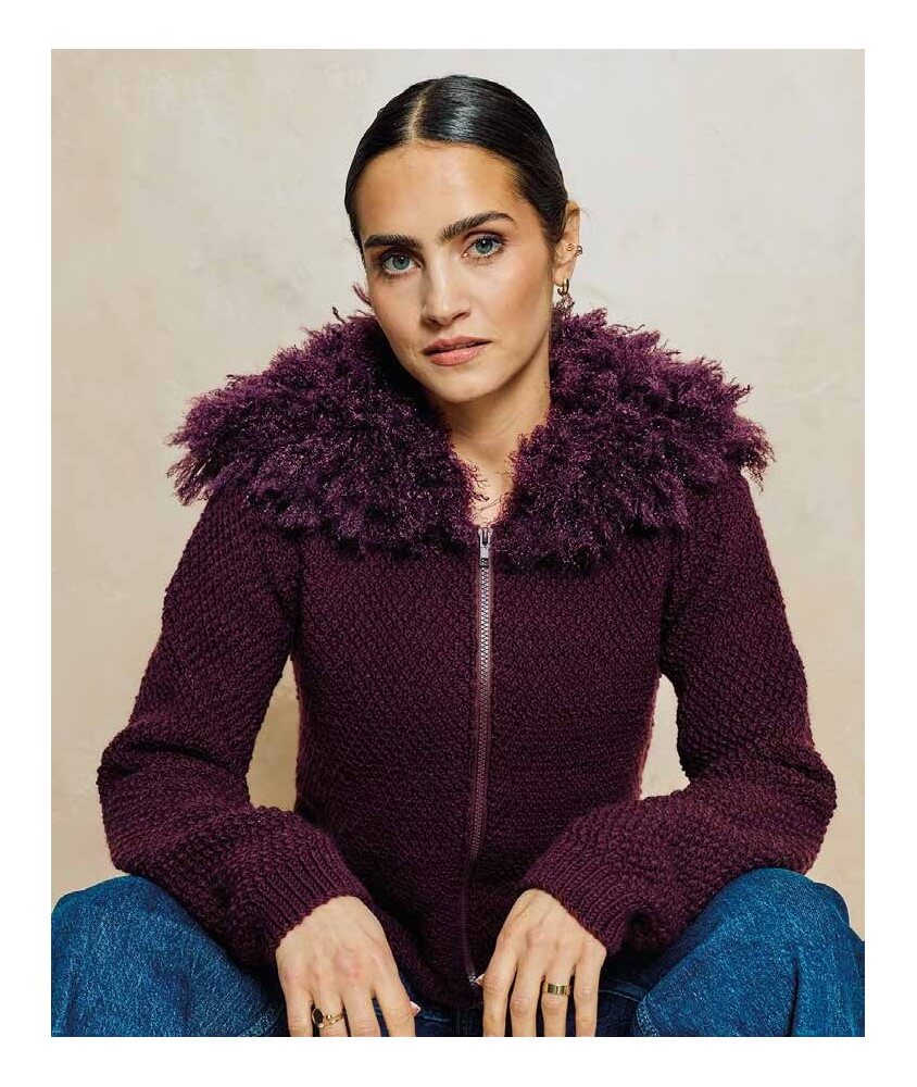 Gilet Brynn prune en point de blé, col en fausse fourrure et fermeture zippée - Patron tricot Phildar - modèle fini
