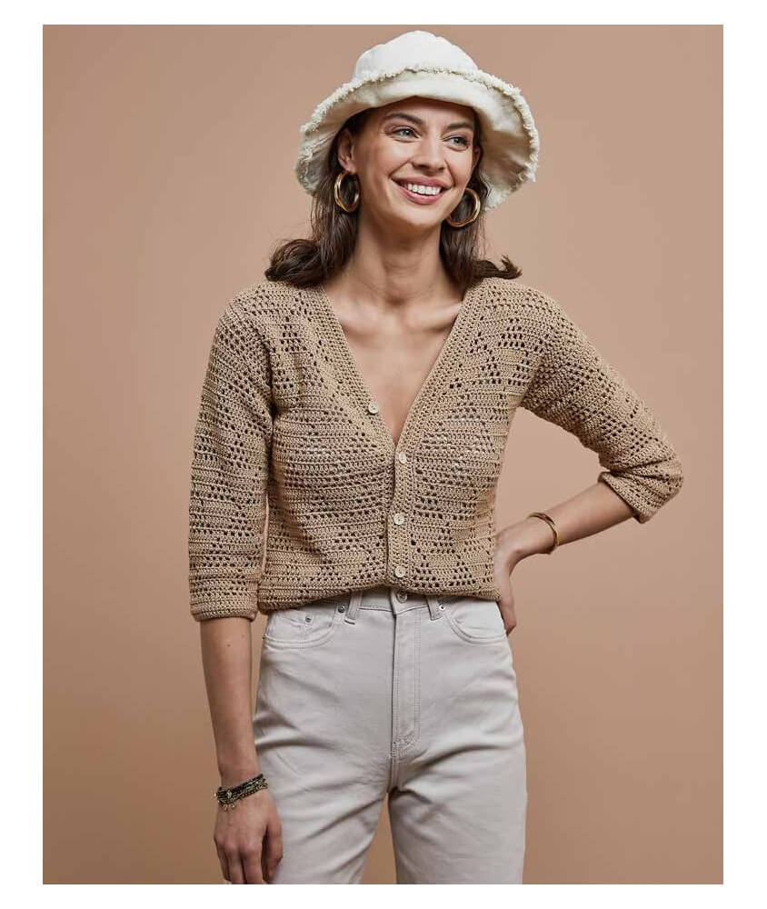 Gilet Pénélope au crochet coloris seigle, point fantaisie ajouré - Patron Phildar - modèle fini