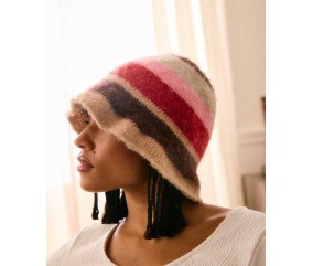 Bob Sybel au crochet, rayures café beige rose et cerise - Patron crochet Pingouin - modèle fini