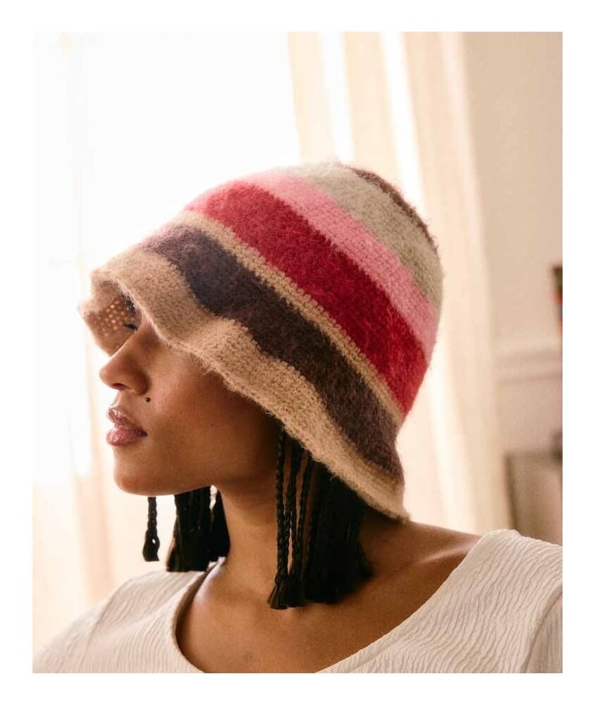 Bob Sybel au crochet, rayures café beige rose et cerise - Patron crochet Pingouin - modèle fini