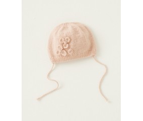 Bonnet bébé Bulle rose guimauve à petites fleurs en relief, avec brides - Patron Phildar - modèle fini