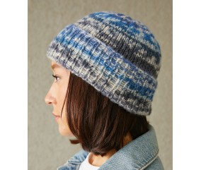 Bonnet Derek en jersey circulaire, fil imprimé bleu chiné - Patron tricot Pingouin - modèle fini