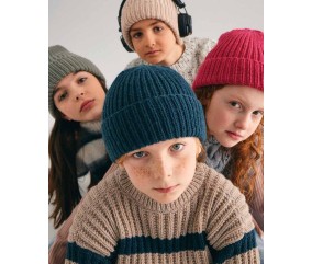Bonnet Casey enfant en côtes 1/1, coloris vert empire uni - Patron tricot Phildar - modèle fini