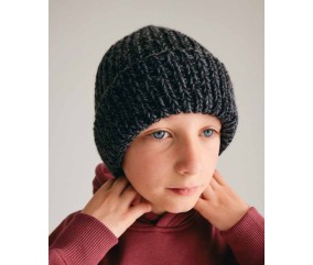 Bonnet Casey enfant en côtes 1/1 bicolore, coloris minerai et noir - Patron tricot Phildar - modèle fini