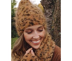 Bonnet Janice en mohair coloris fauve moucheté, en jersey - Patron tricot Phildar - modèle fini