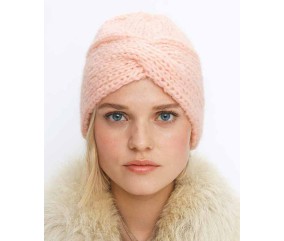 Bonnet turban Thomasine rose poudré, mailles croisées sur le devant - Patron tricot Phildar - modèle fini