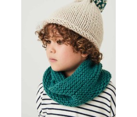 Snood Tiburce garçon au point mousse, coloris vert golf, fermé par une couture - Patron tricot Phildar - modèle fini