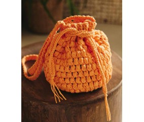 Sac Calvi cylindrique au crochet en fil effet raphia blush abricot, mouchets en relief - Patron Pingouin