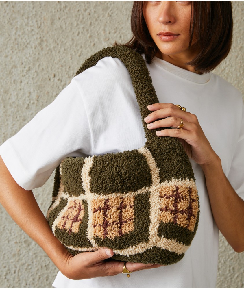 Sac Dickson tricoté en jacquard bouclette kaki, beige, camel et café, 29 x 21 cm - Patron tricot Pingouin