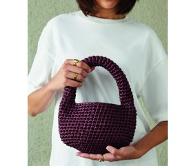 Sac Julian au crochet en cordon brillant prune, mailles serrées, anse ronde, 26 x 17 cm - Patron Pingouin