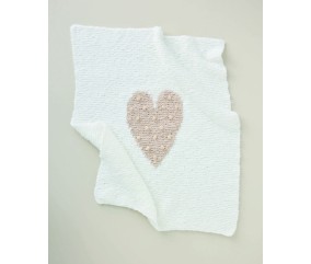 Couverture bébé Landy tricotée en bouclette blanche avec un coeur beige au centre - Patron tricot Phildar