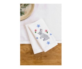 Patron de broderie Lapin de printemps sur serviette DMC
