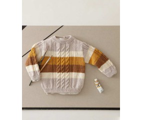 Pull Joseph à torsades centrales et rayures chanvre, écru, miel et caramel, présenté à plat - Patron tricot Phildar