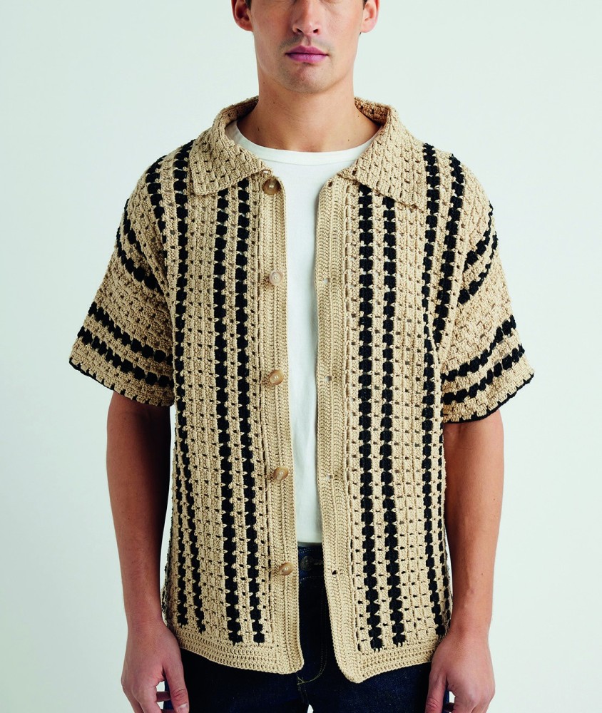 Chemise Saidou crochetée en coton chanvre à colonnes noires, col chemise et boutons - Patron crochet Pingouin