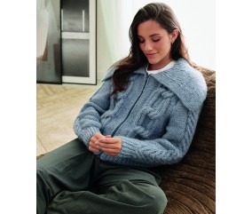 Veste Nigel bleu jeans zippée, jersey envers et nœuds tricotés sur les devants - Patron tricot Pingouin