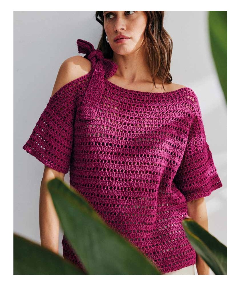 Pull Ezya bougainvillier au crochet, jours horizontaux et épaule droite nouée par deux liens - Patron Phildar