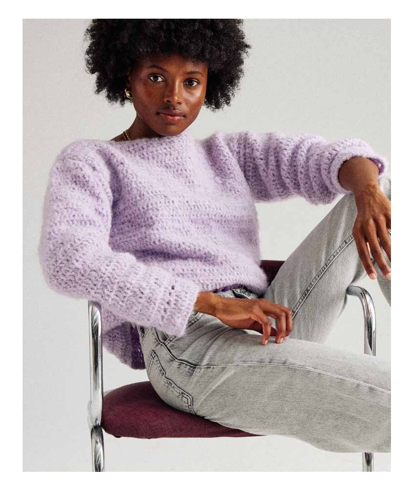 Pull Fédora lilas au crochet en mohair, brides aérées et manches ballon - Patron crochet Phildar