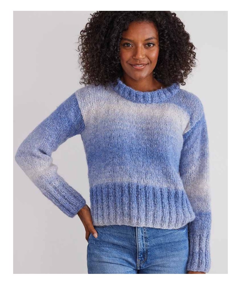 Pull Inaya bleu dégradé en alpaga imprimé, col rond et larges côtes en bas - Patron tricot Phildar