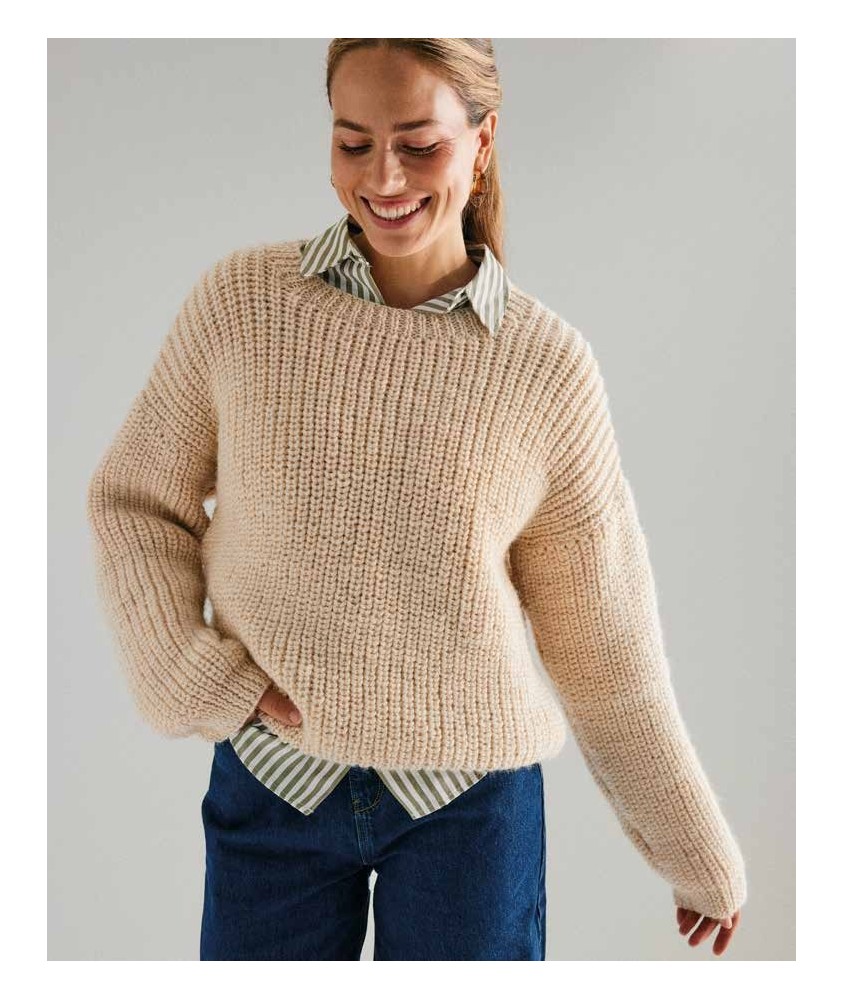 Pull Laëtitia écru en côtes perlées, col rond et manches longues - Patron tricot Phildar
