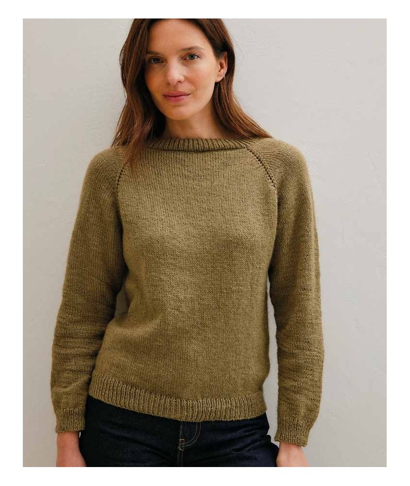 Pull Mathilde olive en soie et laine mérinos, tricoté en circulaire, raglan souligné - Patron Phildar