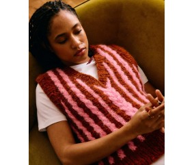Pull sans manches Scott marron épice et rose candy, point fantaisie jacquard et torsades en mohair - Patron tricot Pingouin