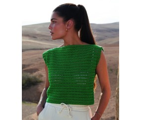 Top Ginette vert trèfle au crochet, point fantaisie ajouré, encolure bateau et épaules couvertes - Patron crochet Phildar