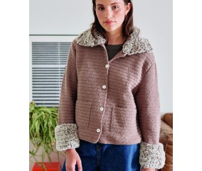 Veste Declan taupe chiné au crochet, col amovible en fausse fourrure et poches plaquées - Patron crochet Pingouin