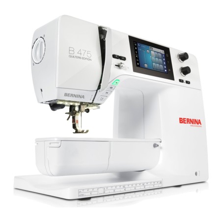 BERNINA 475 QE vue de trois quarts