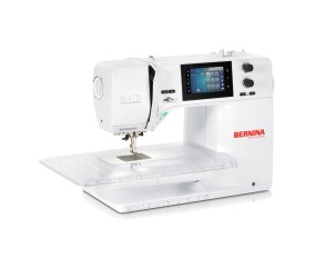 BERNINA 475 QE avec sa table rallonge