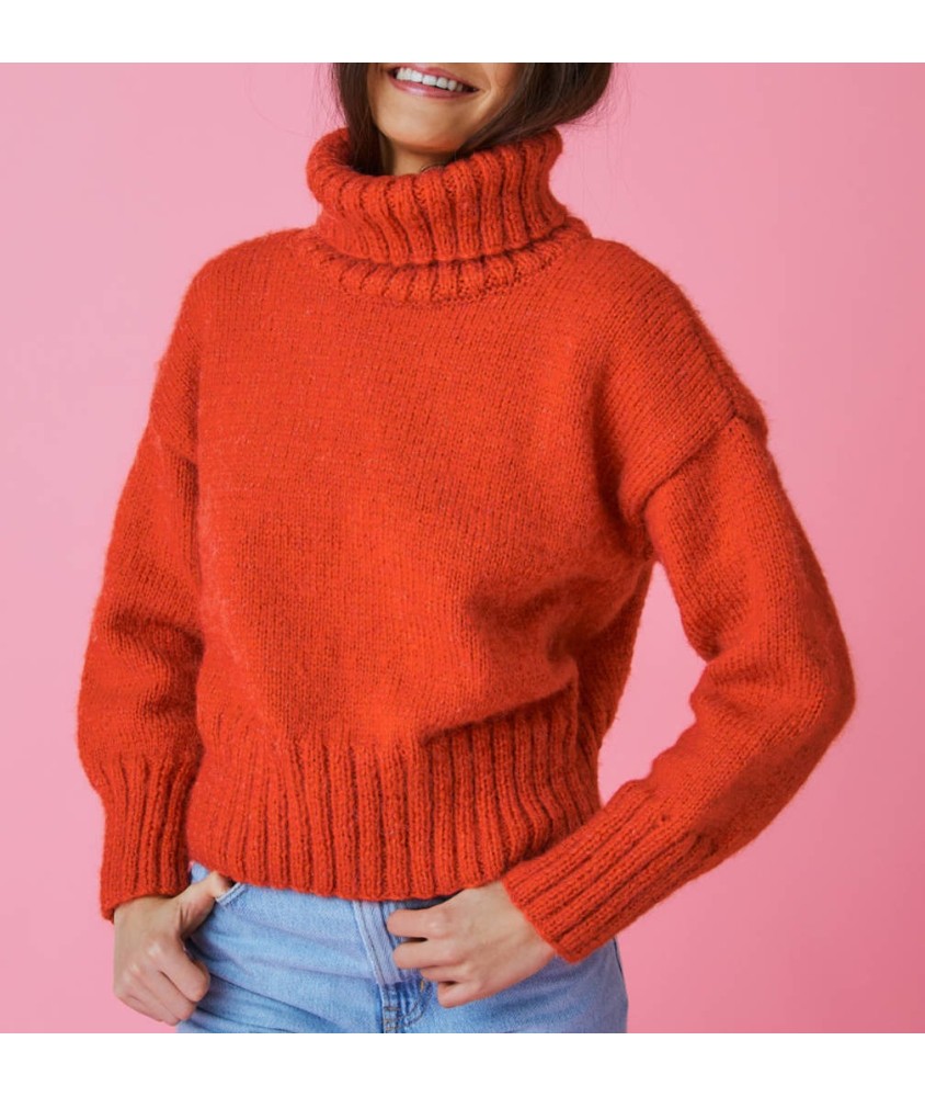 Pull Valério rouge orangé en jersey, col roulé en côtes 2/2 et manches longues - Patron tricot Pingouin