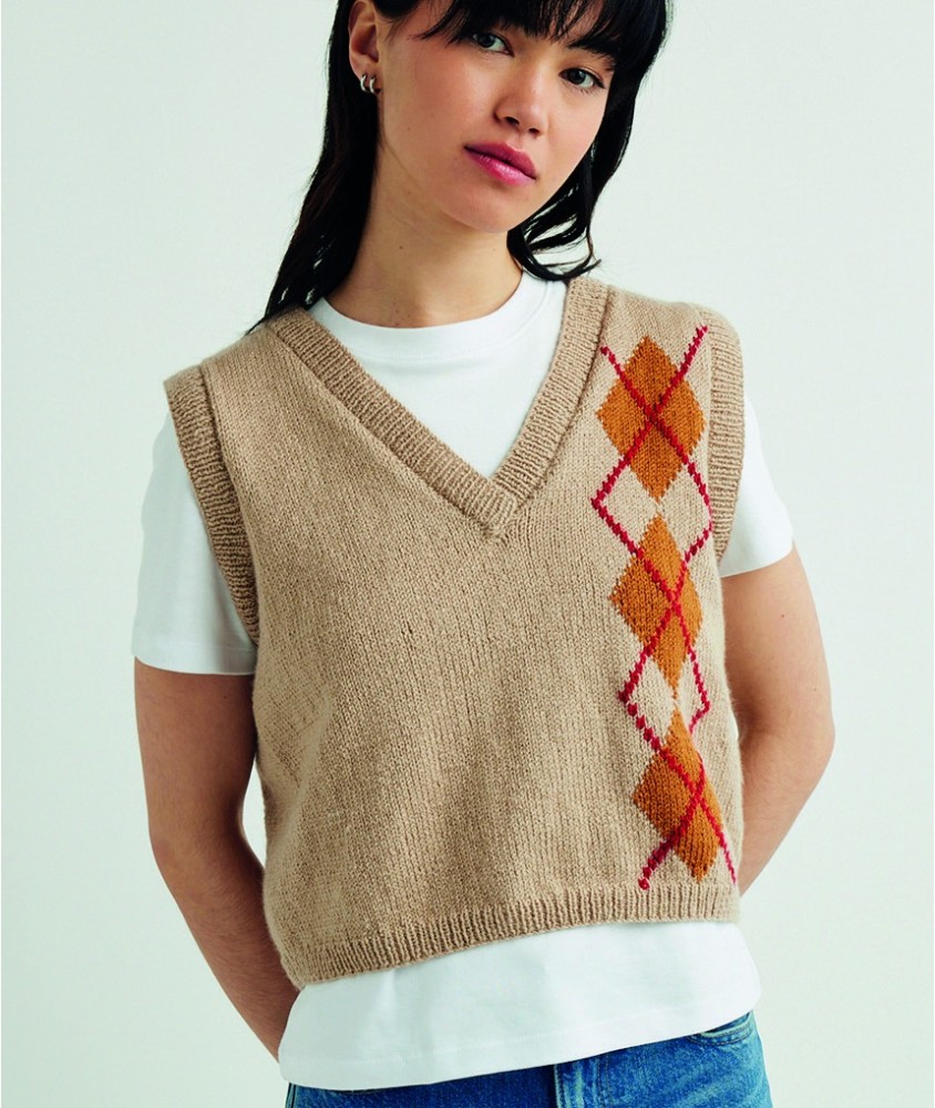 Pull sans manches Athéa lin chiné à jacquard losanges ambre et rouge, col V - Patron tricot Pingouin