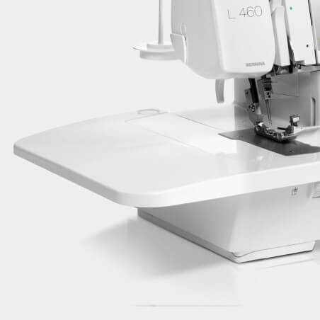 Espace de travail de la BERNINA L 460
