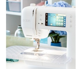 Écran tactile couleur et éclairage LED de la BERNINA B 325 New