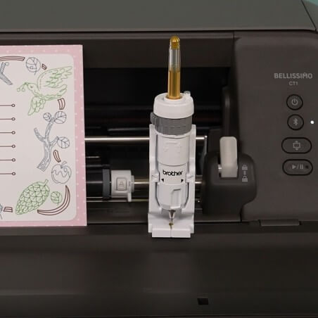 Brother Bellissimo CT1 : stylo de dessin en action sur une carte