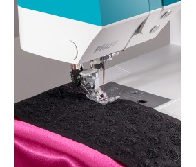 PFAFF Ambition 620 - couture d'une dentelle avec IDT
