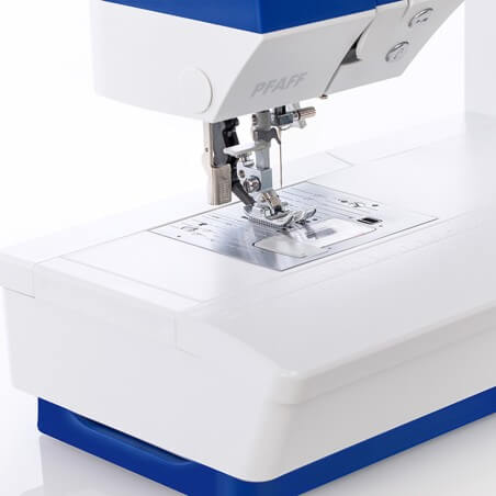 PFAFF Ambition 610 - zone de couture et plateau