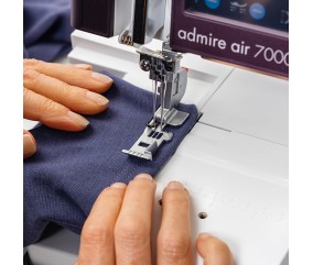 Surjeteuse recouvreuse PFAFF Admire Air 7000 - couture d'un jersey