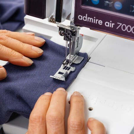 Surjeteuse PFAFF Admire Air 7000 - couture d'un jersey