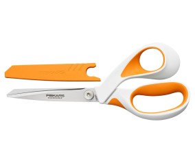 Ciseaux RazorEdge Softgrip 21 cm Fiskars - vue de profil sur fond blanc