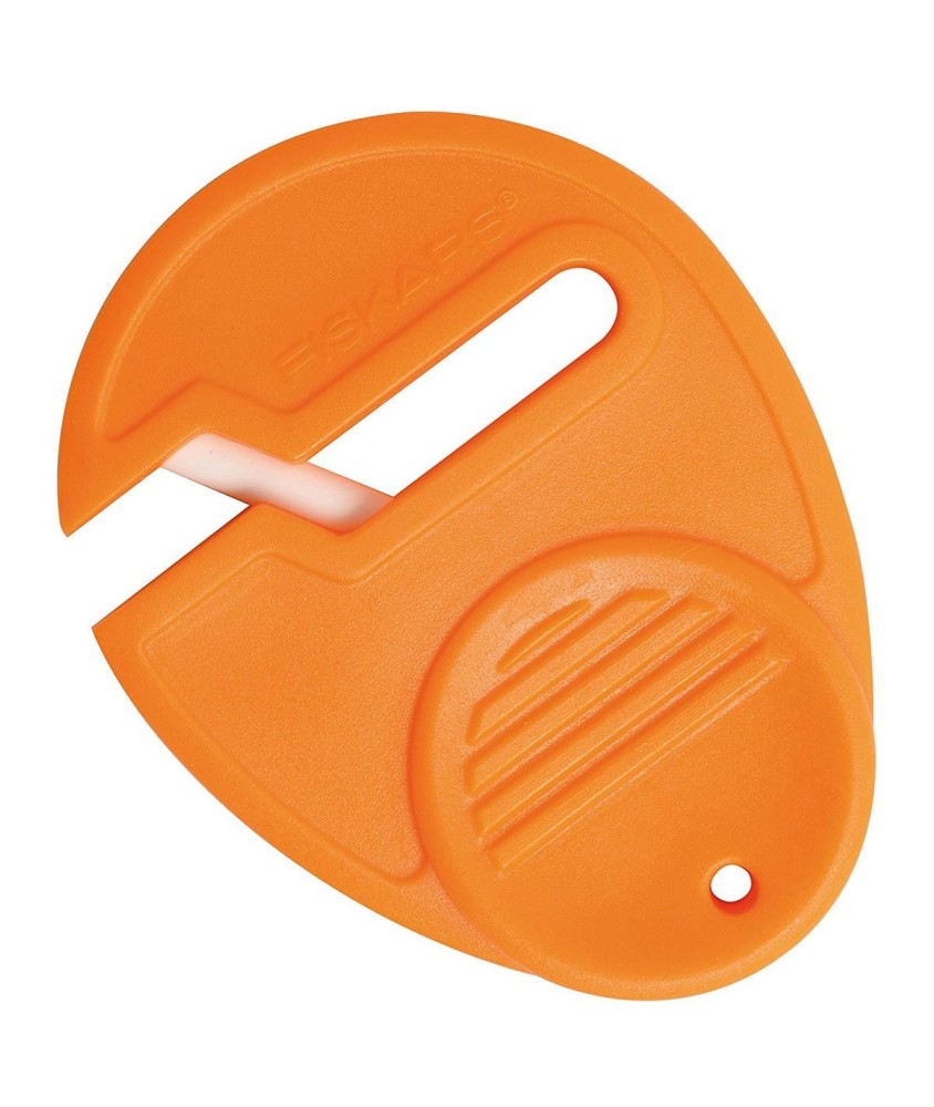 Affûteur de ciseaux Sewsharp Fiskars - vue sur fond blanc